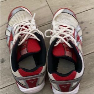 Mizuno volleyball court shoes